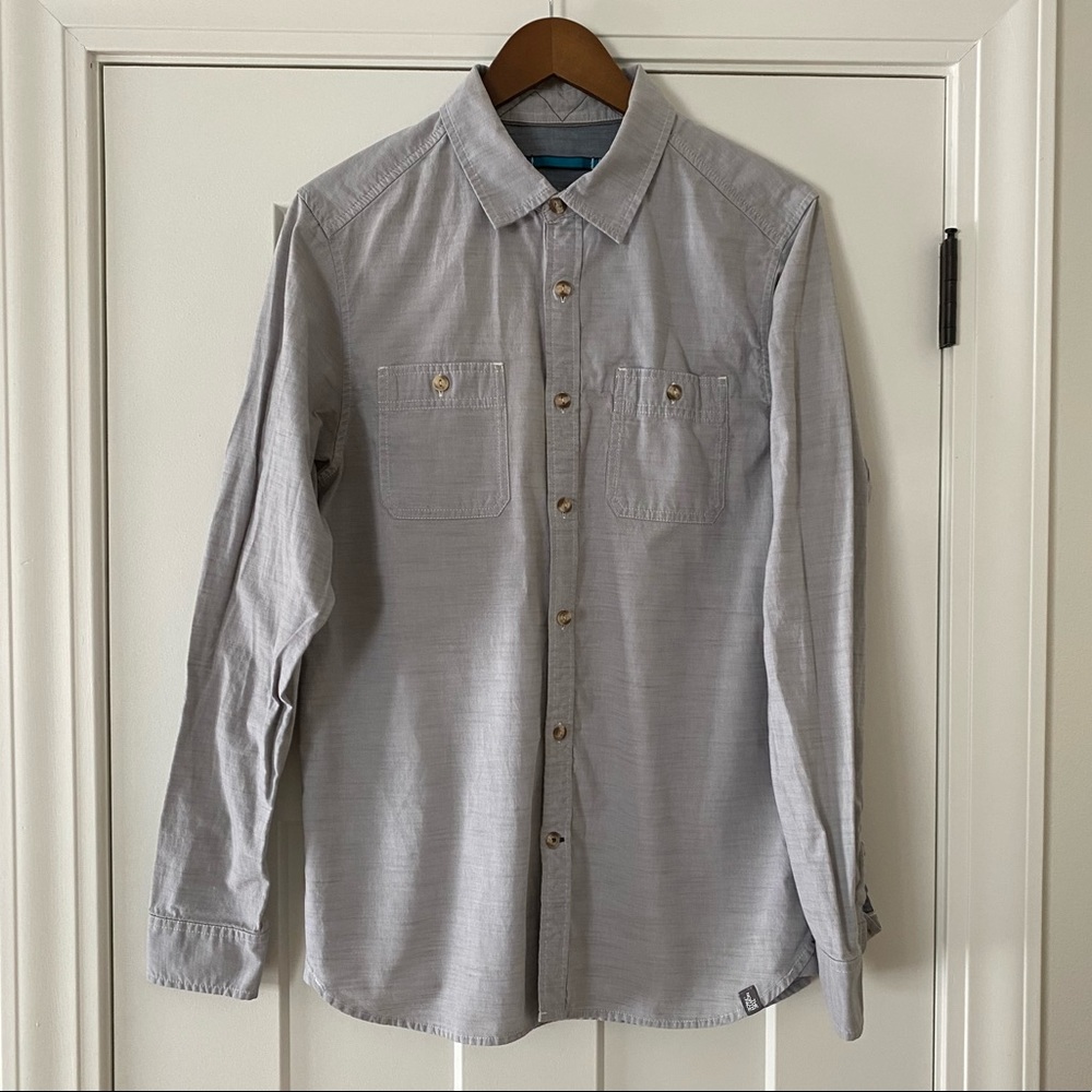 The North Face Men's Button Down Shirt – Gray